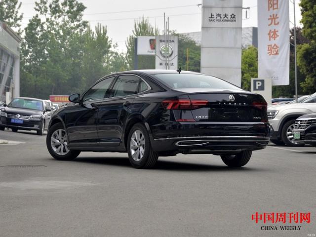 大眾帕薩特降至14.5W！品質(zhì)比肩奧迪A4L，還在考慮選本田雅閣