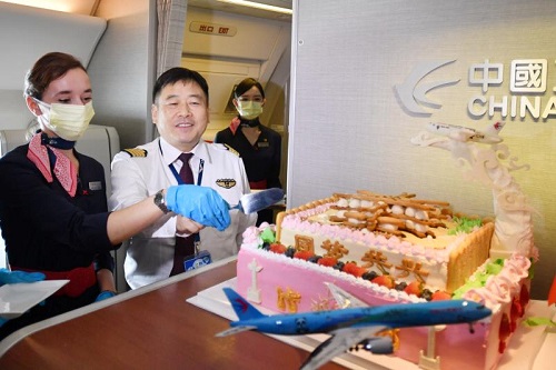 1601003996571027907.jpg 333.jpg