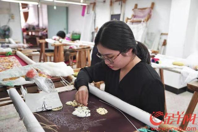 絲上繡世界 木里雕乾坤——非遺技藝煥發(fā)生機(jī)