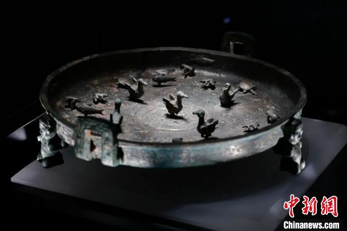 青銅器里的“神仙姐姐”：歷代文物展示古代女性品格