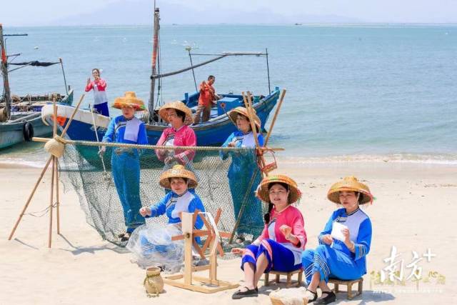 推介會(huì)上的漁歌表演。