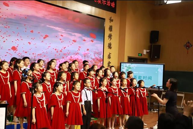 成都實(shí)外附小省級(jí)課題成果發(fā)布會(huì)隆重舉行！