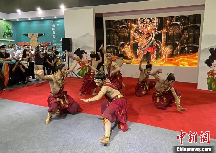 “龍門金剛”演出現(xiàn)場?！埍?攝