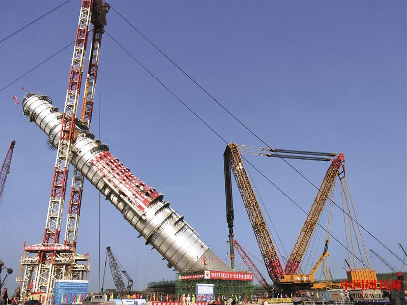 MYQ5000 - 中石油石化塔器吊裝 1.jpg MYQ5000 - 中石油石化塔器吊裝 1.jpg