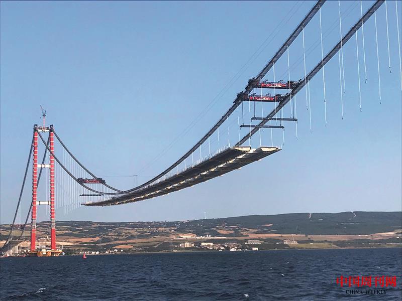 恰納卡萊大橋 - 鋼箱梁吊裝 1.jpeg 恰納卡萊大橋 - 鋼箱梁吊裝 1.jpeg