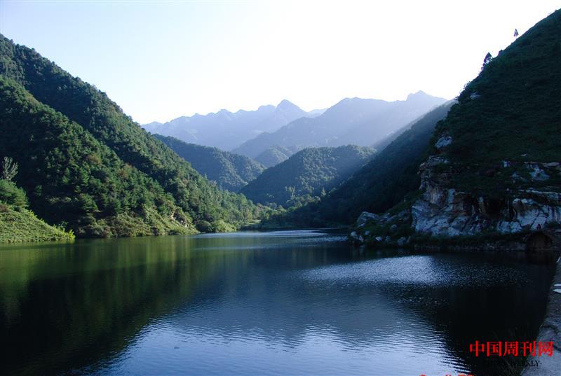 小秦嶺保護(hù)區(qū)靈湖峪山水.jpg